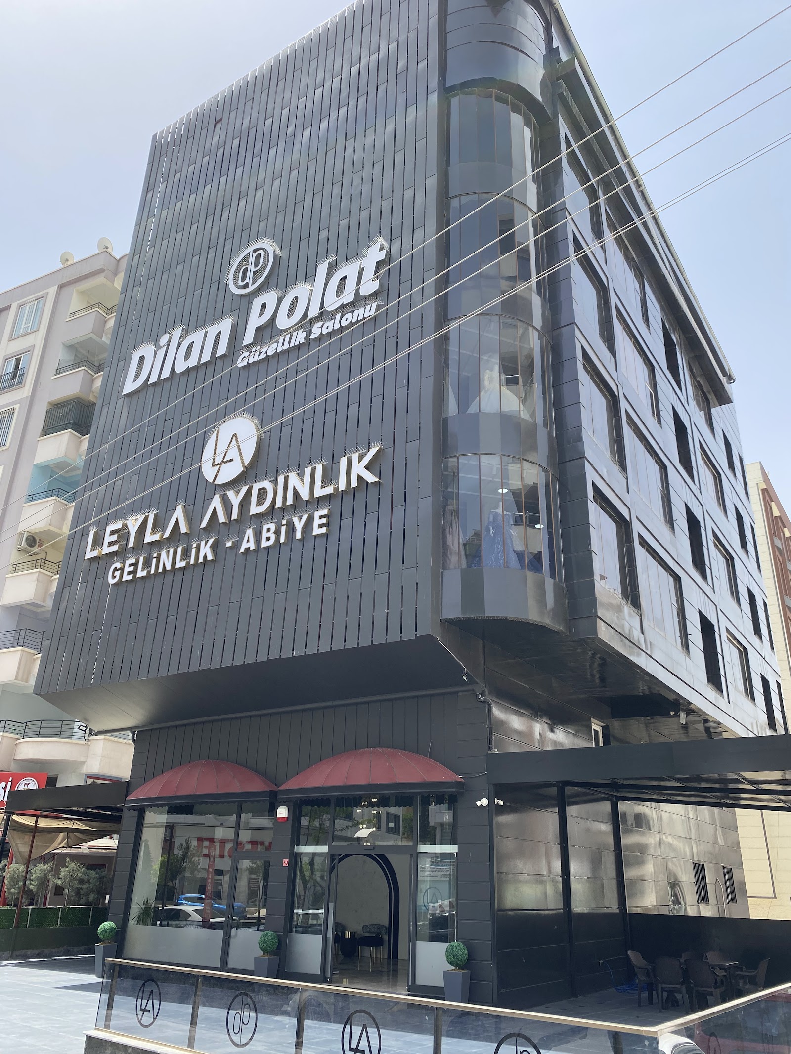 Leyla Aydınlık Gelinlik / Kaftan / Abiye kır düğünü mekanı — Karaköprü