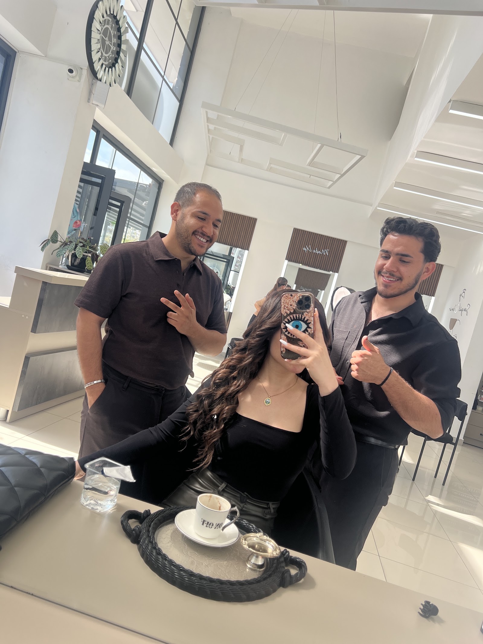 Salon on off